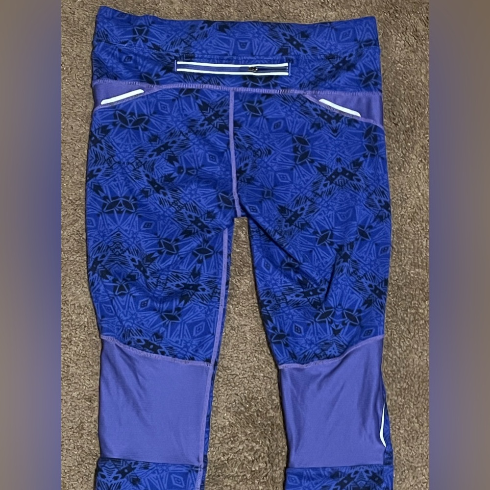 Athleta Cairo Bare to Run Cropped Leggings Blue - Picture 6 of 7